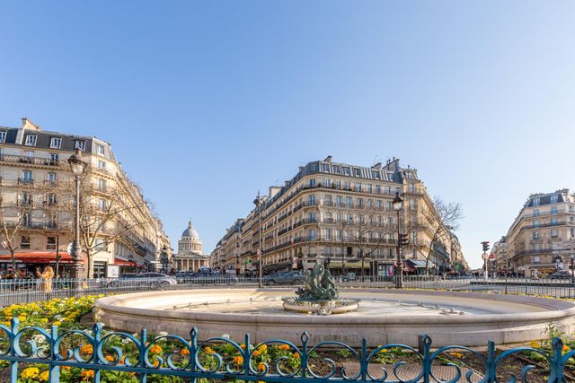 Appartement T5 à vendre - 5 pièces - 130.0 m2 - PARIS - 75006 - ILE-DE-FRANCE - Century 21 Odéon Saint-Sulpice