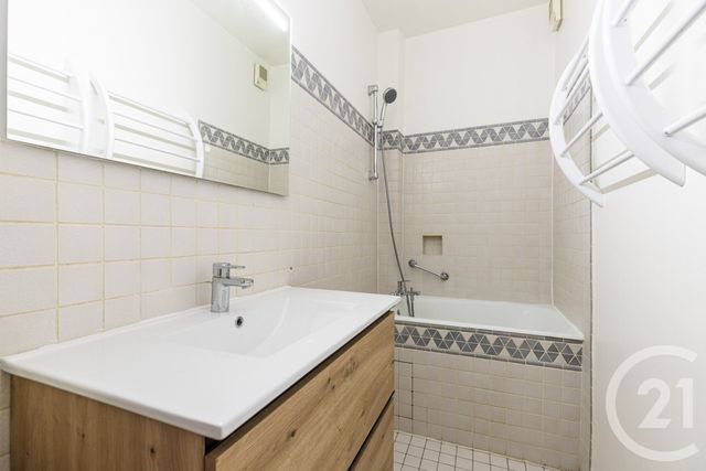Afficher la photo en grand Appartement T3 à vendre - 3 pièces - 60.15 m2 - PARIS - 75006 - ILE-DE-FRANCE - Century 21 Odéon Saint-Sulpice