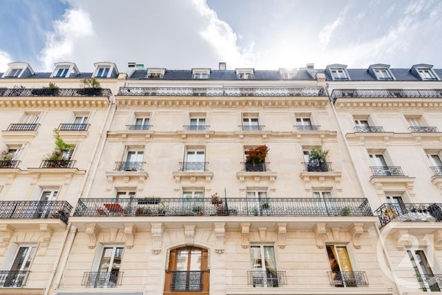  - PARIS - 