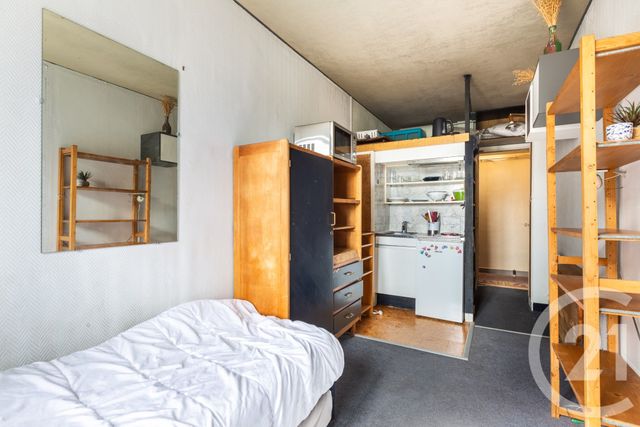 Afficher la photo en grand Appartement Chambre à vendre - 1 pièce - 12.0 m2 - PARIS - 75007 - ILE-DE-FRANCE - Century 21 Odéon Saint-Sulpice