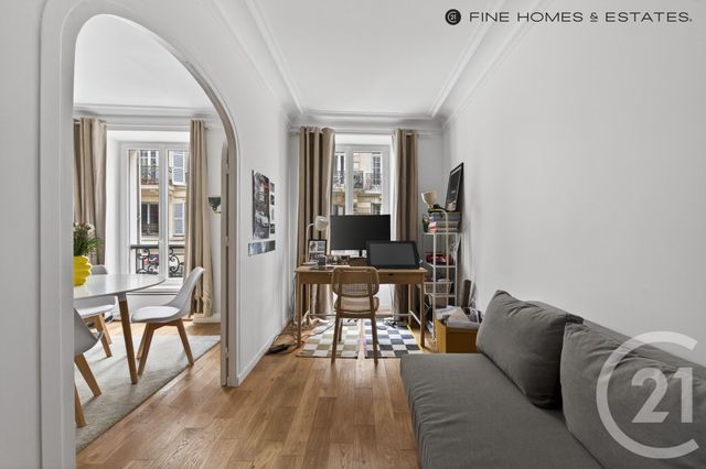 Appartement T3 à vendre - 3 pièces - 47.0 m2 - PARIS - 75007 - ILE-DE-FRANCE - Century 21 Odéon Saint-Sulpice