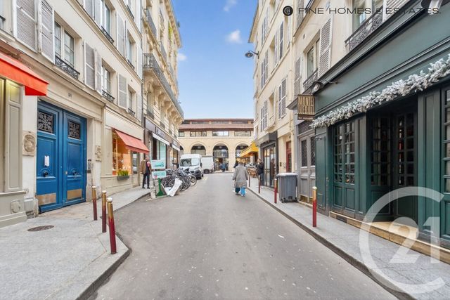 Appartement Studio à vendre - 1 pièce - 23.42 m2 - PARIS - 75006 - ILE-DE-FRANCE - Century 21 Odéon Saint-Sulpice