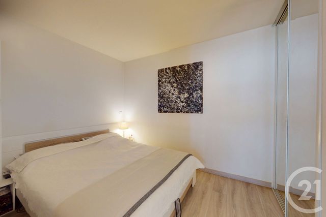 Appartement T3 à vendre - 3 pièces - 65.0 m2 - PARIS - 75014 - ILE-DE-FRANCE - Century 21 Odéon Saint-Sulpice