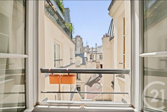 Appartement Studio à vendre - 1 pièce - 14.0 m2 - PARIS - 75006 - ILE-DE-FRANCE - Century 21 Odéon Saint-Sulpice