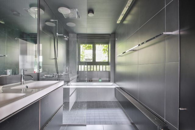 Afficher la photo en grand Appartement F4 à vendre - 3 pièces - 85.0 m2 - PARIS - 75007 - ILE-DE-FRANCE - Century 21 Odéon Saint-Sulpice