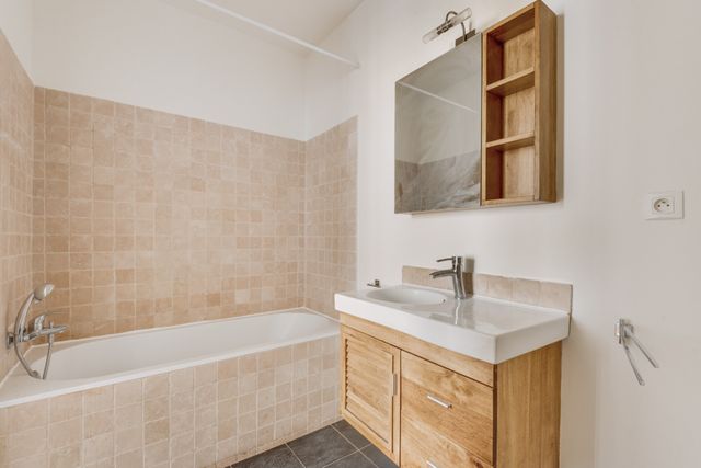 Appartement T4 à louer - 4 pièces - 102.98 m2 - PARIS - 75006 - ILE-DE-FRANCE - Century 21 Odéon Saint-Sulpice