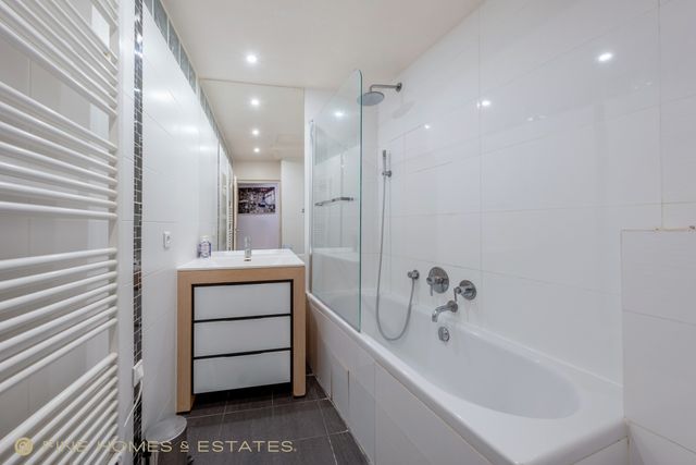 Appartement Studio à vendre - 1 pièce - 31.03 m2 - PARIS - 75006 - ILE-DE-FRANCE - Century 21 Odéon Saint-Sulpice