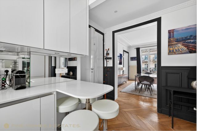 Appartement T4 à vendre - 4 pièces - 82.0 m2 - PARIS - 75006 - ILE-DE-FRANCE - Century 21 Odéon Saint-Sulpice