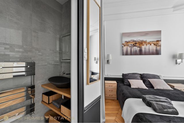 Appartement T4 à vendre - 4 pièces - 82.0 m2 - PARIS - 75006 - ILE-DE-FRANCE - Century 21 Odéon Saint-Sulpice