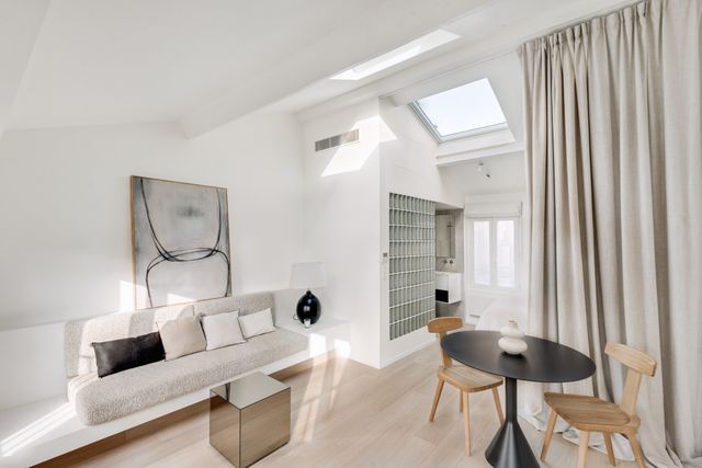 Appartement Studio à louer - 1 pièce - 35.68 m2 - PARIS - 75006 - ILE-DE-FRANCE - Century 21 Odéon Saint-Sulpice