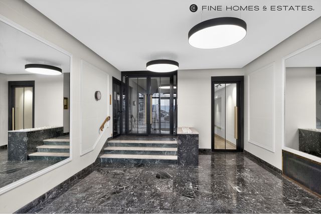 Appartement F6 à vendre - 6 pièces - 141.0 m2 - PARIS - 75008 - ILE-DE-FRANCE - Century 21 Odéon Saint-Sulpice