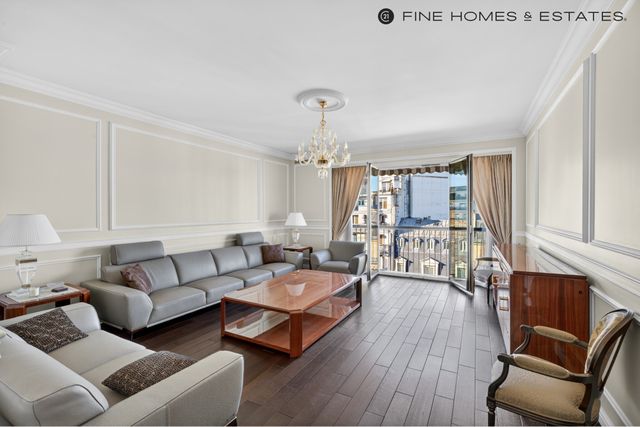 Appartement F6 à vendre - 6 pièces - 141.0 m2 - PARIS - 75008 - ILE-DE-FRANCE - Century 21 Odéon Saint-Sulpice