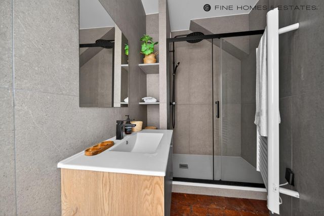 Appartement T2 à vendre - 2 pièces - 44.0 m2 - PARIS - 75006 - ILE-DE-FRANCE - Century 21 Odéon Saint-Sulpice