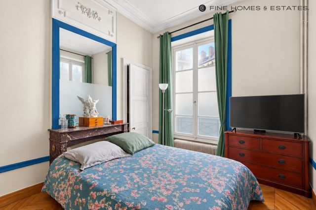 Appartement T5 à vendre - 5 pièces - 101.0 m2 - PARIS - 75006 - ILE-DE-FRANCE - Century 21 Odéon Saint-Sulpice
