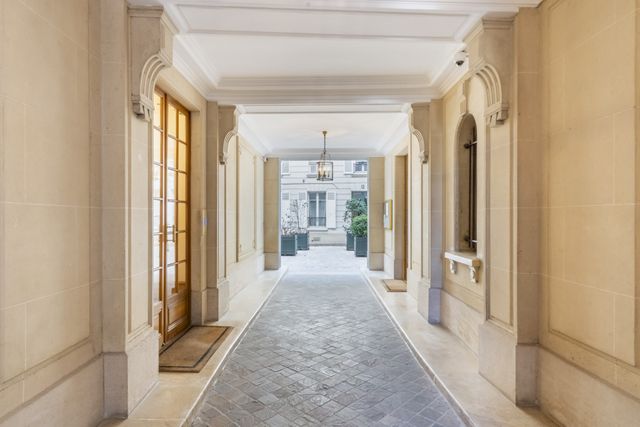 Appartement T2 à vendre - 3 pièces - 57.0 m2 - PARIS - 75007 - ILE-DE-FRANCE - Century 21 Odéon Saint-Sulpice