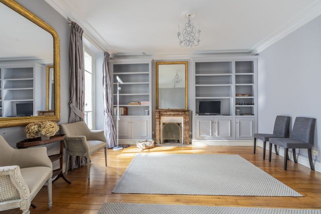 Appartement T2 à vendre - 3 pièces - 57.0 m2 - PARIS - 75007 - ILE-DE-FRANCE - Century 21 Odéon Saint-Sulpice